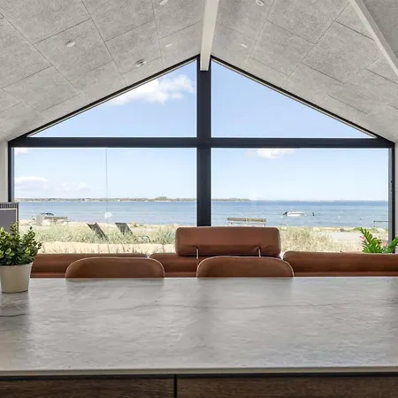 Catalina - 30m From The Sea By Interhome * Sjolund